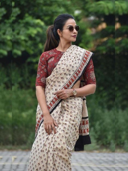 Abstract Print Mulmul Cotton Party Wear Saree Daily Deals