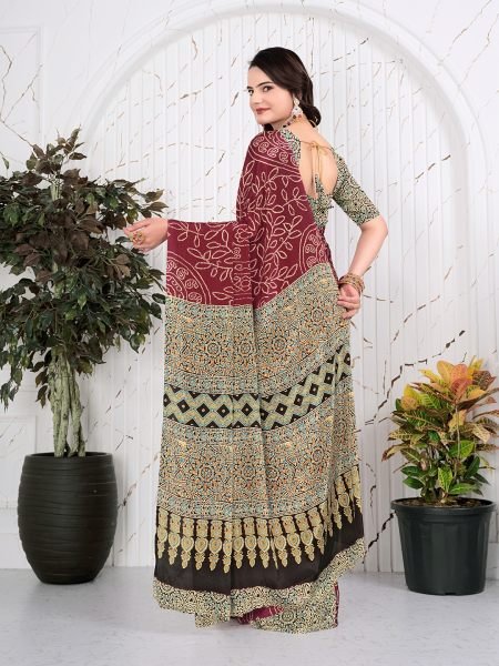 Abstract Printed Pure Crepe Silk Saree Printed Sarees