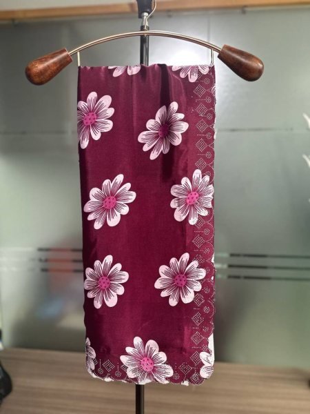 Chinon Floral Print Saree with Swarovski Diamond Border   Printed Blouse Piece Printed Sarees