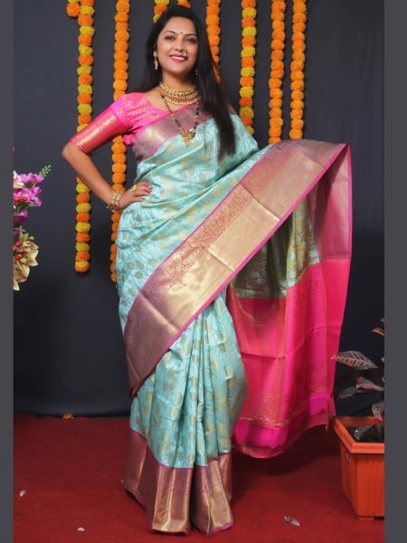 Elegant Kanjivaram Silk Saree with Rich Pallu   Unstitched Blouse Piece Daily Deals