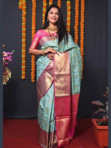 Elegant Kanjivaram Silk Saree with Rich Pallu   Unstitched Blouse Piece Kanjivaram Sarees