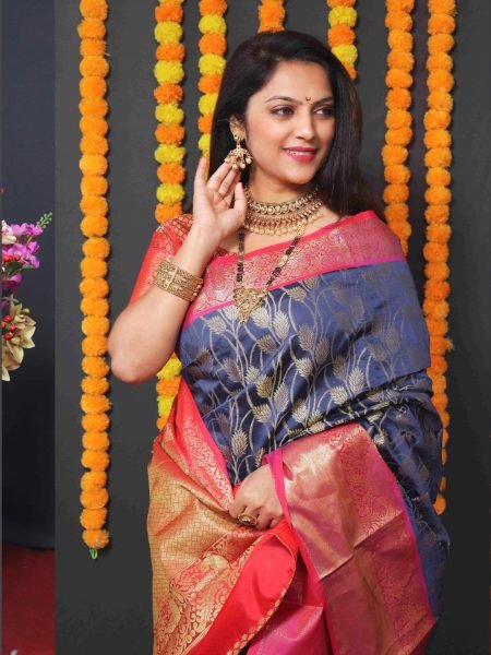 Elegant Kanjivaram Silk Saree with Rich Pallu   Unstitched Blouse Piece Kanjivaram Sarees