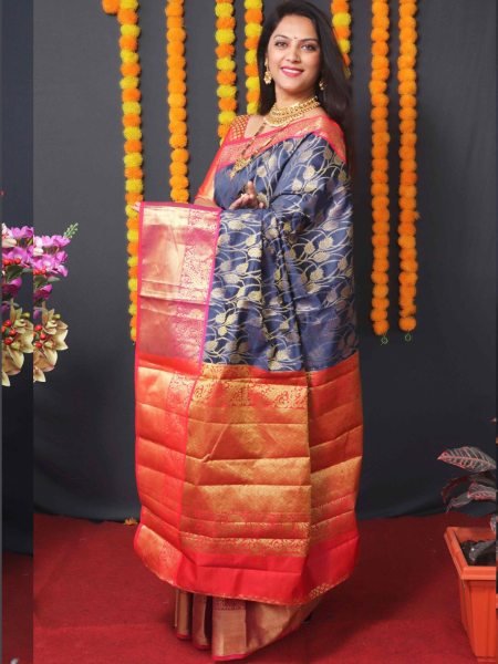 Elegant Kanjivaram Silk Saree with Rich Pallu   Unstitched Blouse Piece Kanjivaram Sarees