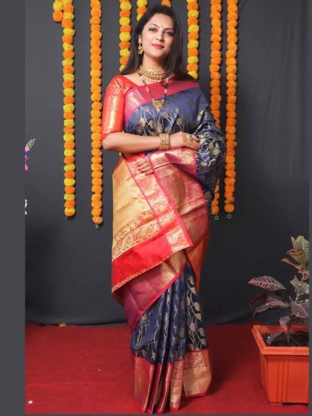 Elegant Kanjivaram Silk Saree with Rich Pallu   Unstitched Blouse Piece Kanjivaram Sarees