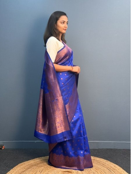 Elegant Patola Print Jacquard Woven Cotton Silk Saree with Zari Butta Work Kanjivaram Sarees