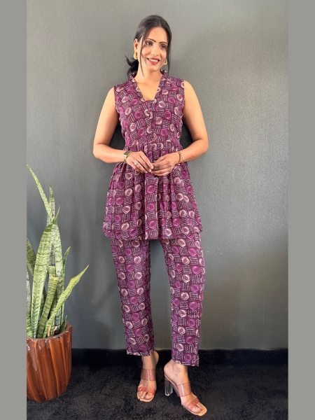 Elegant Printed V Neck Co Ord Set for Office   Casual Wear Co-Ords
