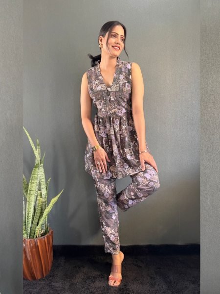 Elegant Printed V Neck Co Ord Set for Office   Casual Wear Co-Ords