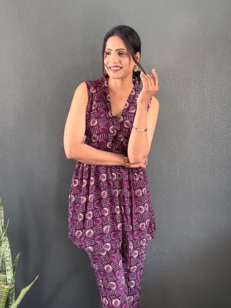 Elegant Printed V Neck Co Ord Set for Office   Casual Wear Co-Ords