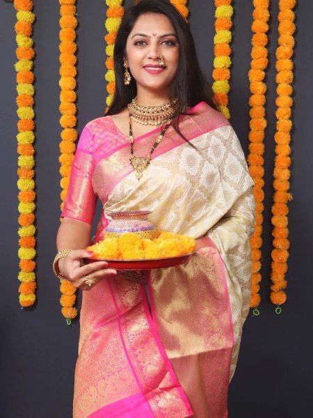 Kanjivaram Silk Saree with Rich Pallu with Unstitched Blouse Piece Kanjivaram Sarees