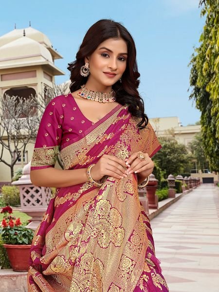 Magenta Woven Jacquard Kanjivaram Pure Silk Saree Pattu Sarees