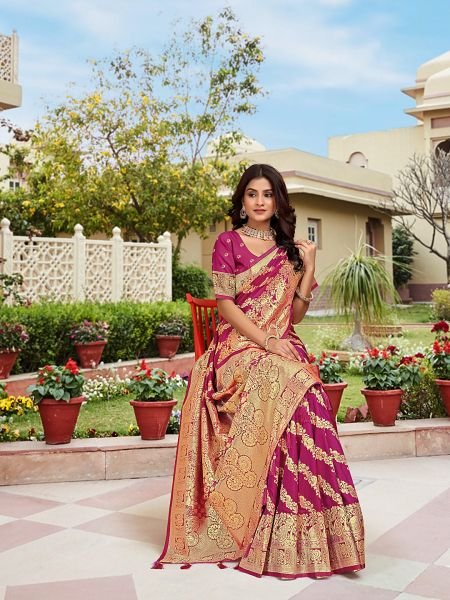 Magenta Woven Jacquard Kanjivaram Pure Silk Saree Banarasi Sarees