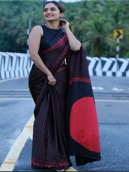 Pure Crepe Silk Saree with Vertical Pinstripes   Contemporary Temple Border Daily Deals