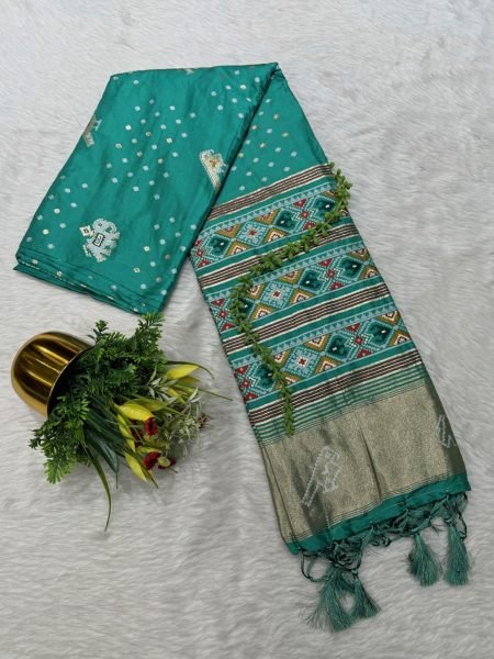 Rama Cotton Silk Saree with Traditional Patola Print and Tassel Border Pallu Sale