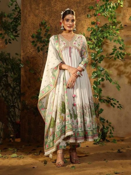 White Muslin Silk Digital Print Embroidery Work Pakistani Kurta Set Kurta Sets