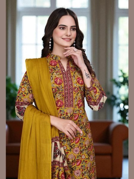 Women s Cotton Floral Printed Kurta Set with Dupatta Kurta Sets